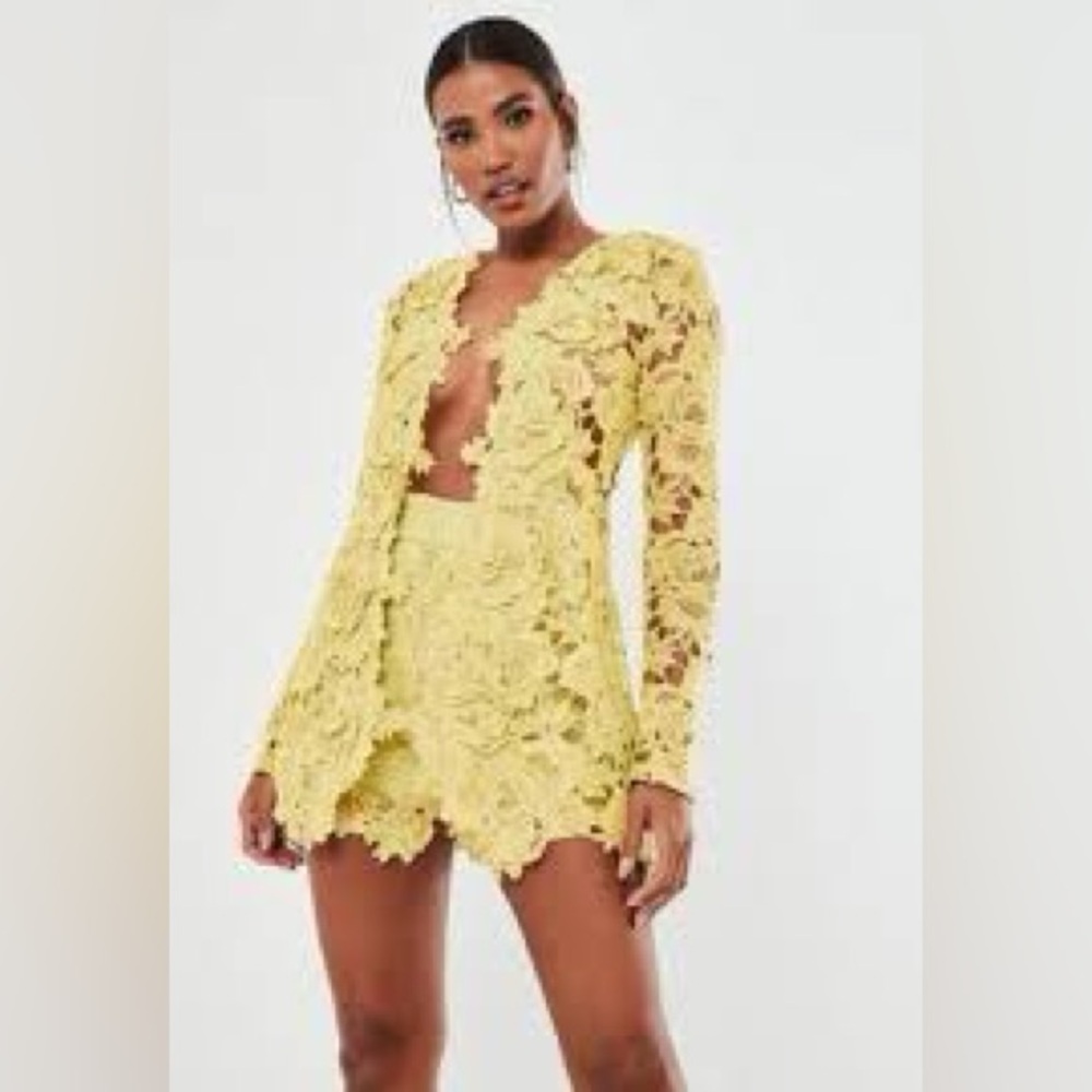 Crochet Co-ord Lace Blzaer & Shorts